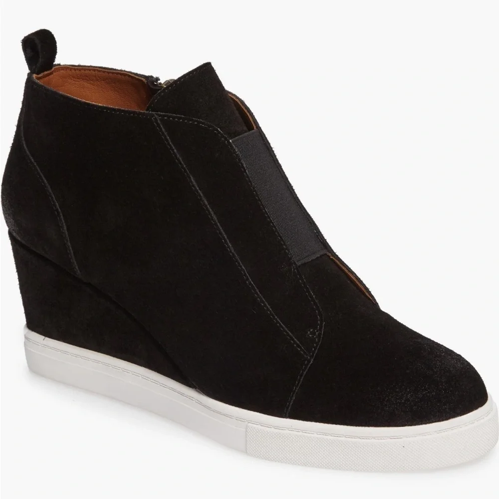 Linea Paolo Felicia Wedge Sneaker in Black Textured Suede Size 9.5M EUC